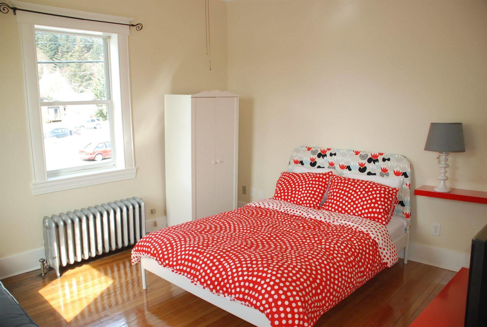 Sauerdough Lodging ซูเวิร์ด ภายนอก รูปภาพ